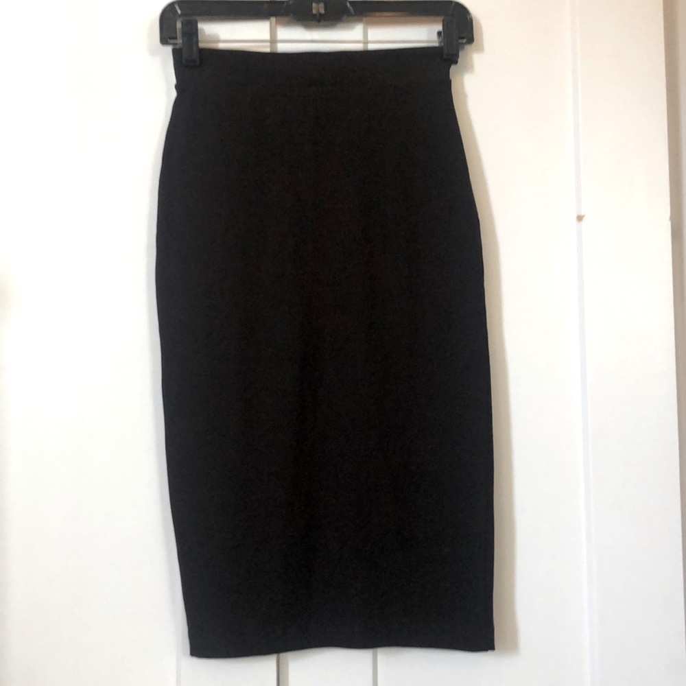 High waisted black pencil skirt